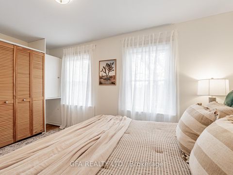 Photo 14 at 880 Davenport Road, Wychwood, Toronto