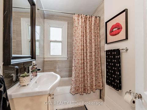 Photo 19 at 880 Davenport Road, Wychwood, Toronto