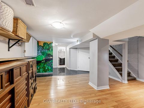 Photo 20 at 880 Davenport Road, Wychwood, Toronto