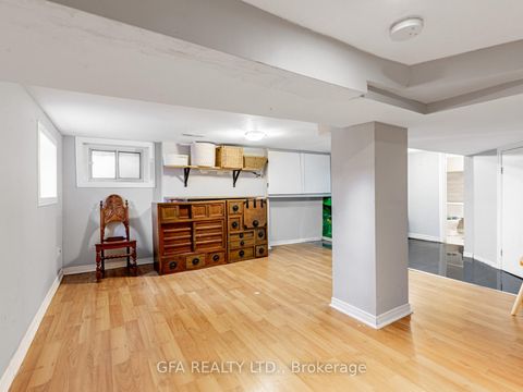 Photo 21 at 880 Davenport Road, Wychwood, Toronto