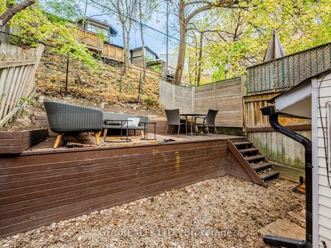 Photo 22 at 880 Davenport Road, Wychwood, Toronto