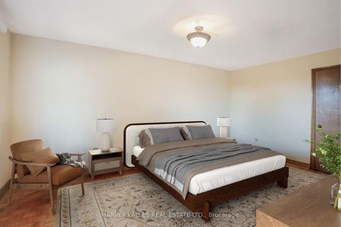 Photo 22 at 113 Cabaletta Crescent, West Woodbridge, Vaughan