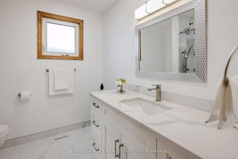 Photo 23 at 113 Cabaletta Crescent, West Woodbridge, Vaughan