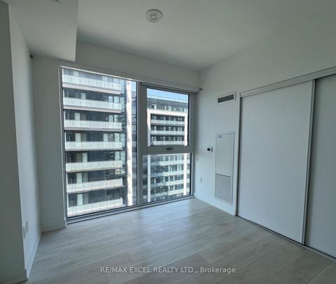 Photo 10 at 1204 - 95 Oneida Crescent, Langstaff, Richmond Hill