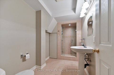 Photo 19 at 581 Wycliffe Avenue, Islington Woods, Vaughan