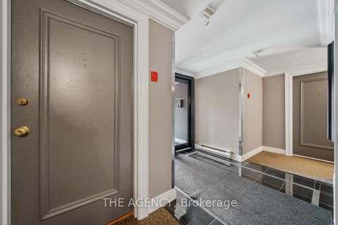 Photo 2 at 3 - 105 Heath Street W, St. Clair, Toronto
