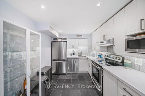 Photo 13 at 3 - 105 Heath Street W, St. Clair, Toronto