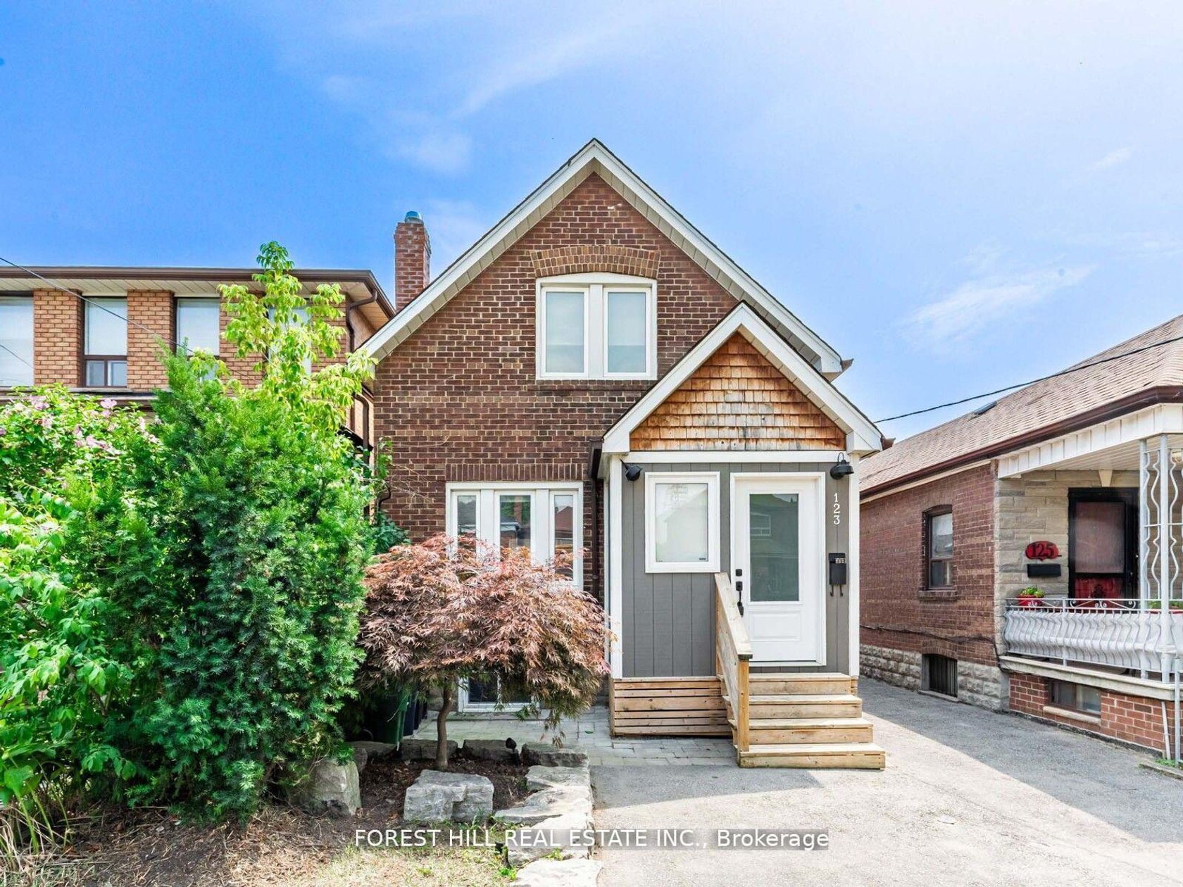 123 Bowie Avenue, Belgravia, Toronto 