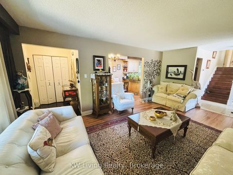 Photo 19 at 2084 Thornlea Drive, BR Bronte, Oakville