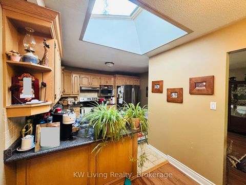 Photo 22 at 2084 Thornlea Drive, BR Bronte, Oakville