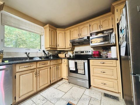 Photo 23 at 2084 Thornlea Drive, BR Bronte, Oakville