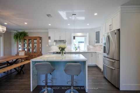 Photo 4 at 390 Wendall Place, WO West, Oakville