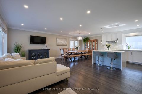 Photo 14 at 390 Wendall Place, WO West, Oakville