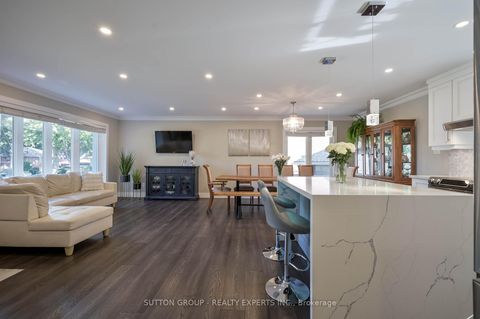 Photo 15 at 390 Wendall Place, WO West, Oakville