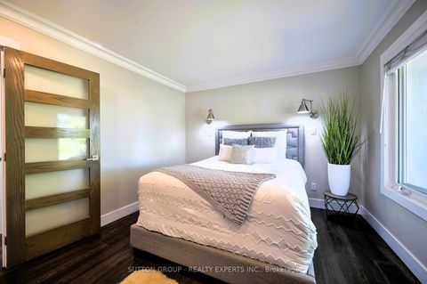 Photo 18 at 390 Wendall Place, WO West, Oakville