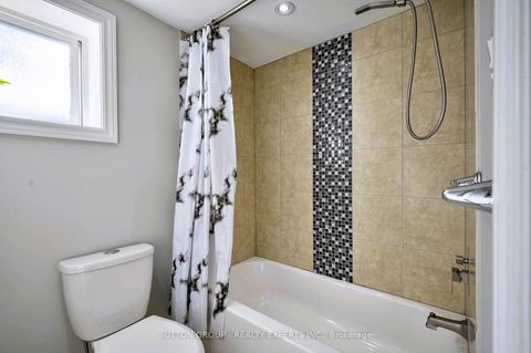 Photo 33 at 390 Wendall Place, WO West, Oakville