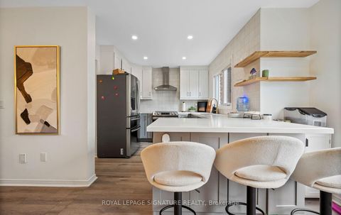 Photo 17 at 2320 Strawfield Court, RO River Oaks, Oakville