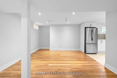 Photo 19 at 11 Smallwood Drive, CFB, Toronto