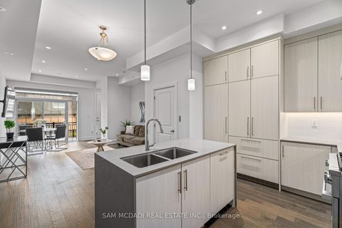 Photo 10 at 21 - 95 Brookfield Road, CO Central, Oakville