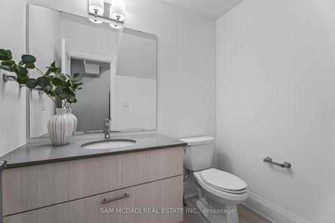 Photo 11 at 21 - 95 Brookfield Road, CO Central, Oakville