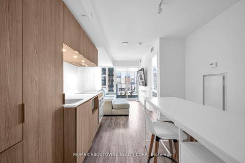 Photo 11 at 1516 - 77 Shuter Street, Yonge Corridor, Toronto