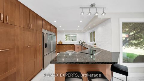 Photo 16 at 10 Kehoe Court, Nobleton, King