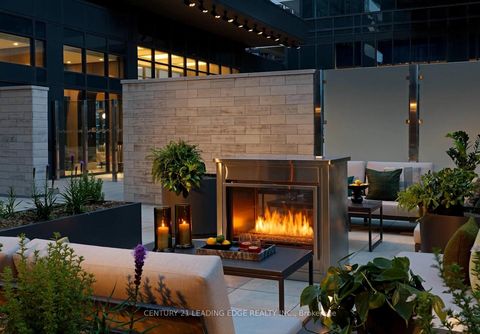 Photo 4 at 712 - 30 Inn On The Park Drive, Don Mills, Toronto