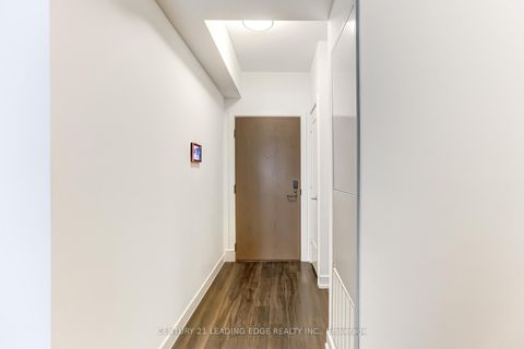 Photo 8 at 712 - 30 Inn On The Park Drive, Don Mills, Toronto