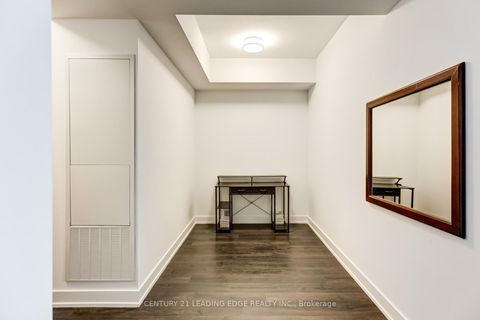 Photo 10 at 712 - 30 Inn On The Park Drive, Don Mills, Toronto