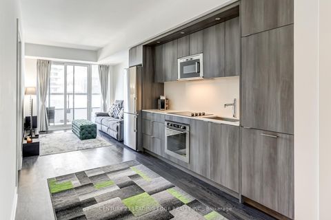 Photo 11 at 712 - 30 Inn On The Park Drive, Don Mills, Toronto