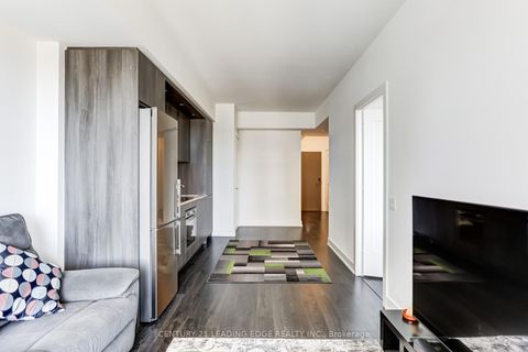 Photo 17 at 712 - 30 Inn On The Park Drive, Don Mills, Toronto