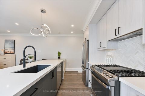 Photo 13 at 972 Cosburn Avenue, Lumsden, Toronto