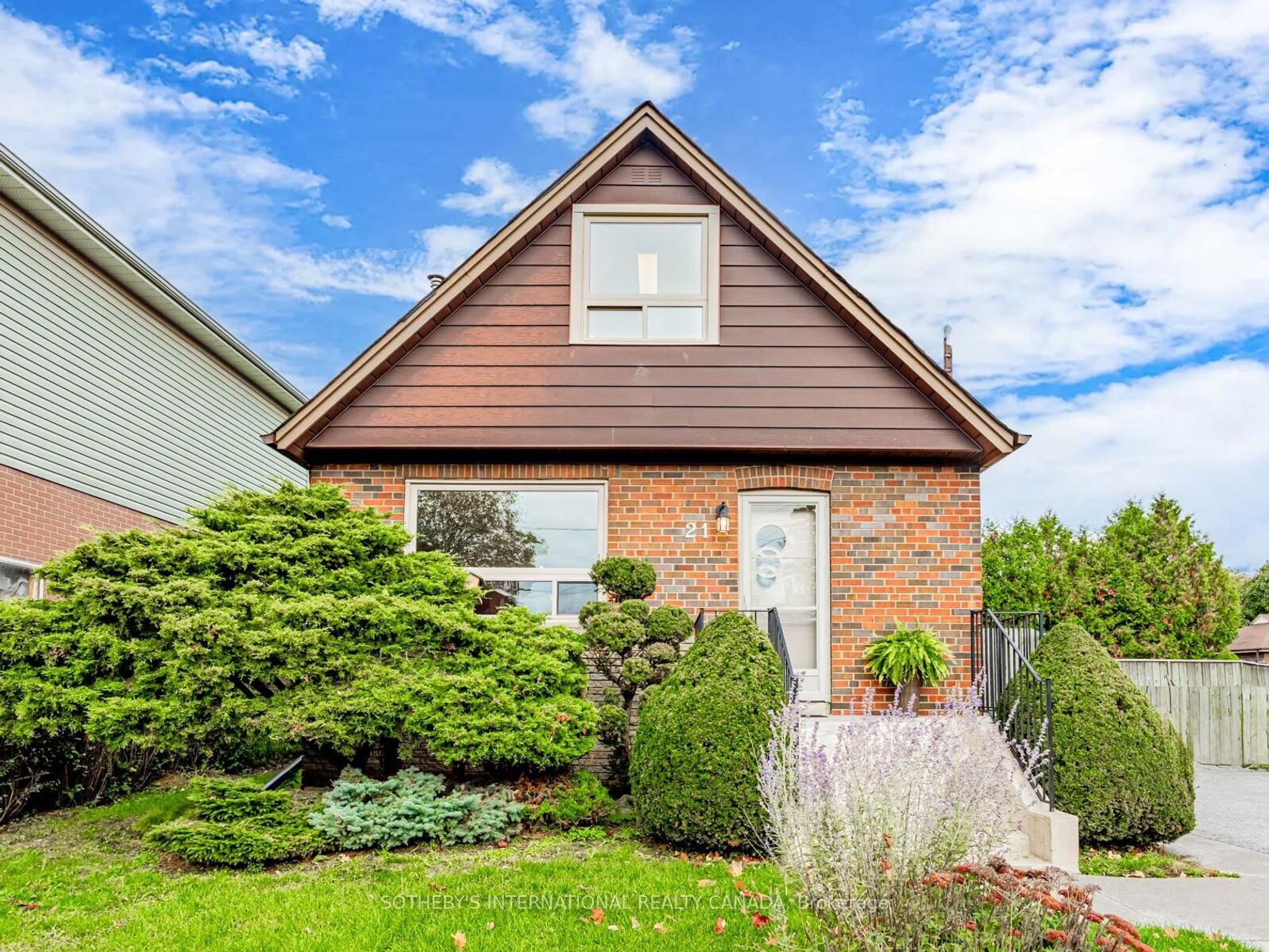 21 Tripp Crescent, Dorset Park, Toronto 