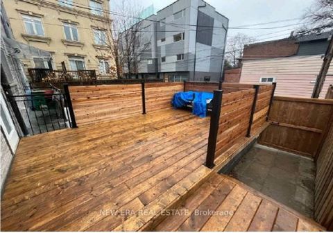 Photo 2 at 48 Carr Street, Chinatown, Toronto