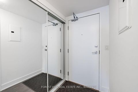 Photo 3 at 802 - 508 Wellington Street, Waterfront Communities C1, Toronto