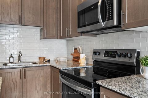Photo 9 at 10 - 24 Fieldway Road, City Centre West, Toronto