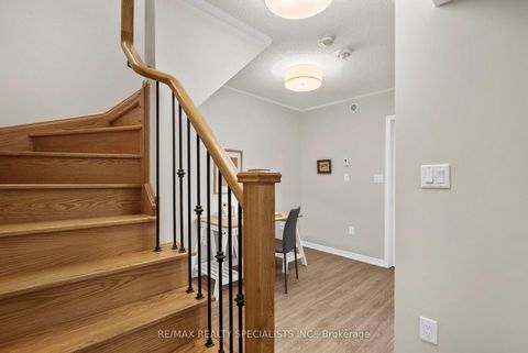 Photo 12 at 10 - 24 Fieldway Road, City Centre West, Toronto