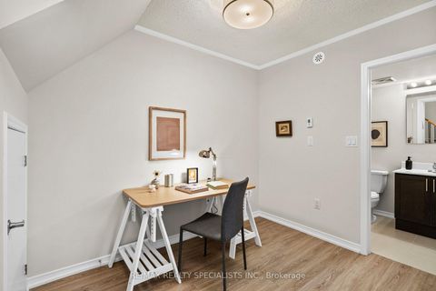 Photo 16 at 10 - 24 Fieldway Road, City Centre West, Toronto