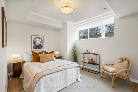 Photo 18 at 10 - 24 Fieldway Road, City Centre West, Toronto