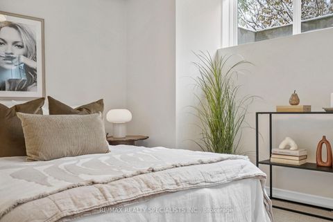 Photo 20 at 10 - 24 Fieldway Road, City Centre West, Toronto