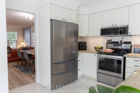 Photo 6 at 45 - 2272 Mowat Avenue, RO River Oaks, Oakville