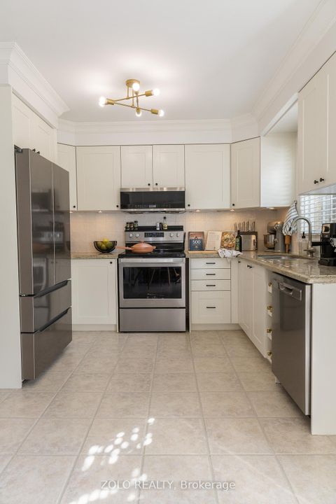 Photo 8 at 45 - 2272 Mowat Avenue, RO River Oaks, Oakville