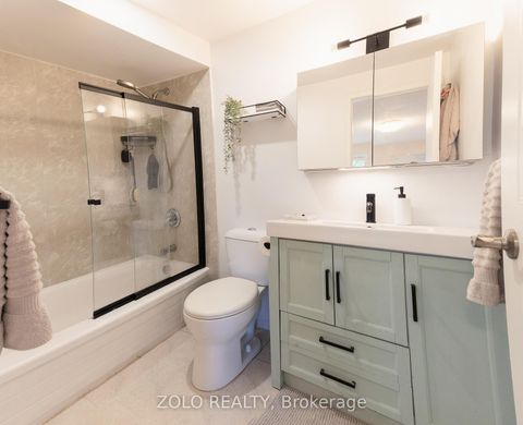 Photo 18 at 45 - 2272 Mowat Avenue, RO River Oaks, Oakville