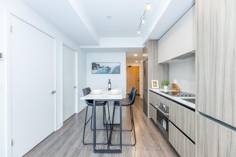 Photo 14 at C202 - 8 Beverley Glen Boulevard, Beverley Glen, Vaughan