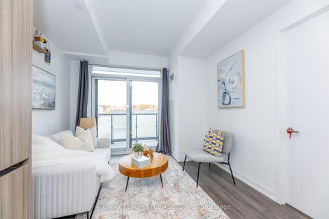 Photo 23 at C202 - 8 Beverley Glen Boulevard, Beverley Glen, Vaughan