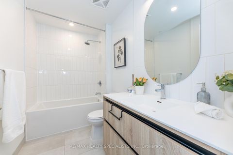 Photo 28 at C202 - 8 Beverley Glen Boulevard, Beverley Glen, Vaughan