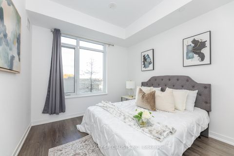 Photo 32 at C202 - 8 Beverley Glen Boulevard, Beverley Glen, Vaughan