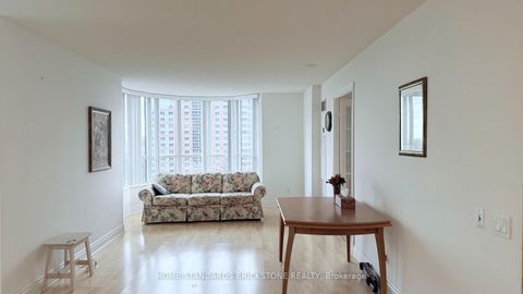 Photo 7 at 712 - 5 Northtown Way, Willowdale East, Toronto