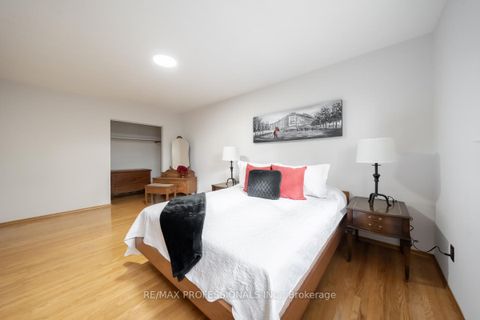 Photo 11 at 1275 Pallatine Drive, CP College Park, Oakville