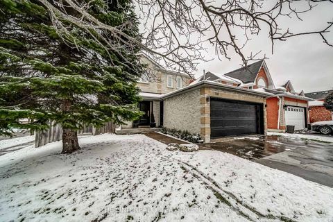 Photo 1 at 158 Dawlish Avenue, Aurora Highlands, Aurora